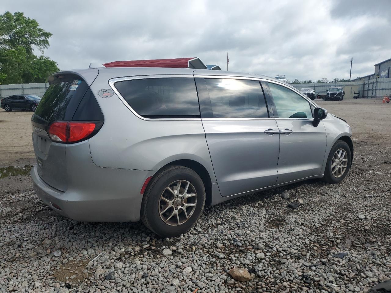 2017 Chrysler Pacifica Lx vin: 2C4RC1CG0HR628736