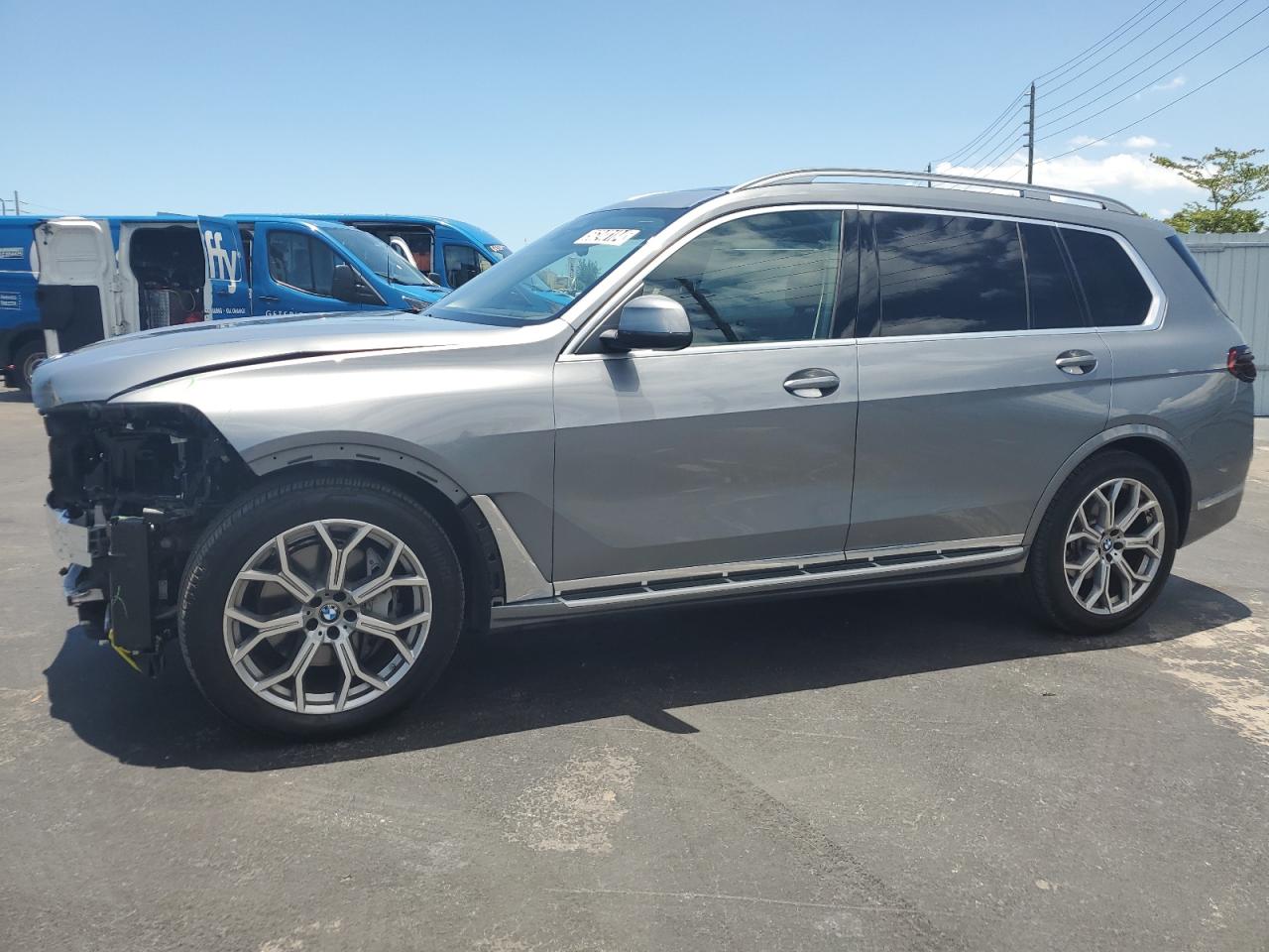 2024 BMW X7 xDrive40I vin: 5UX23EM09R9V08577