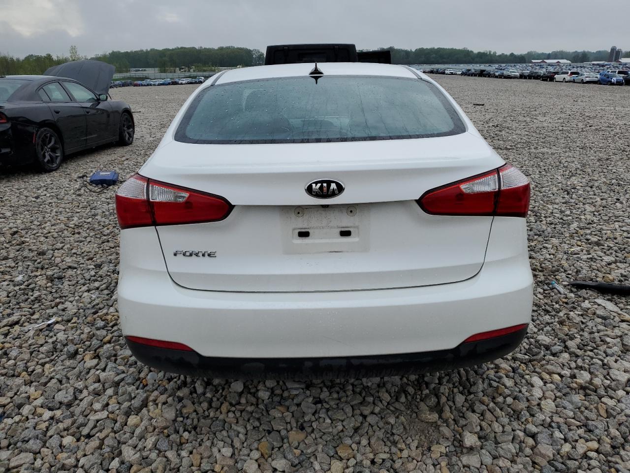 KNAFX4A68G5498023 2016 Kia Forte Lx