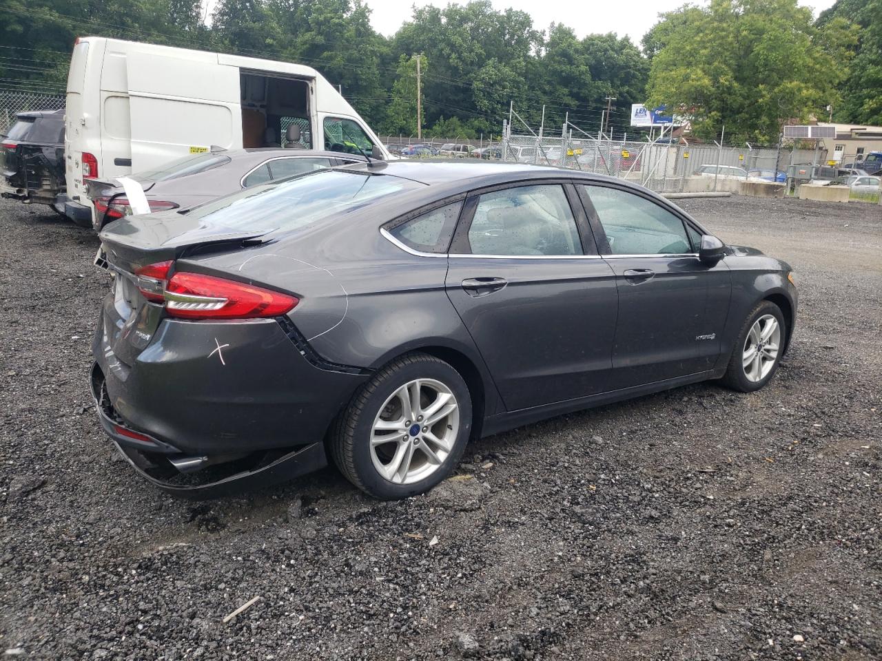 2018 Ford Fusion S Hybrid vin: 3FA6P0UU2JR142327