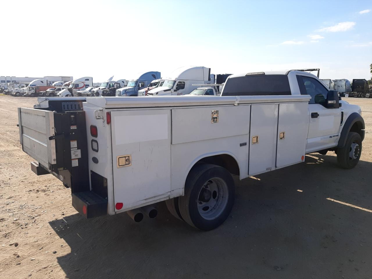 1FDUF4GT8HEC82857 2017 Ford F450 Super Duty