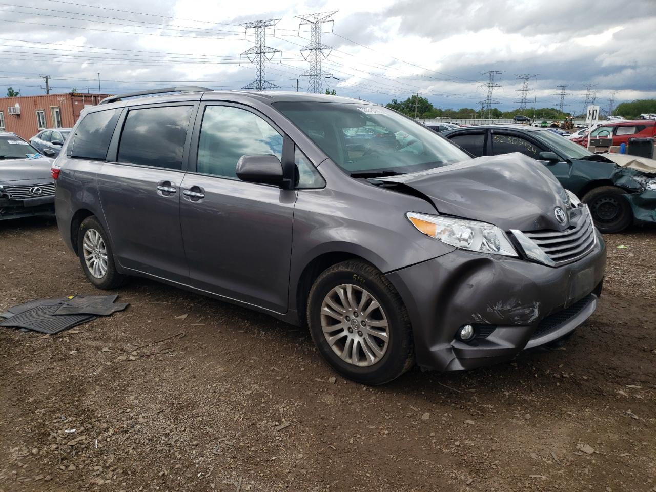 5TDYK3DC6FS675229 2015 Toyota Sienna Xle