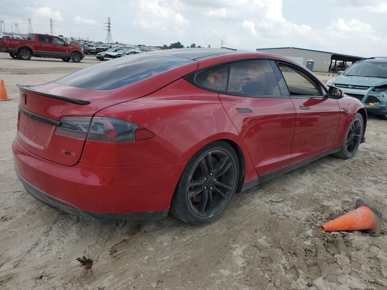 2014 Tesla Model S vin: 5YJSA1H10EFP44229