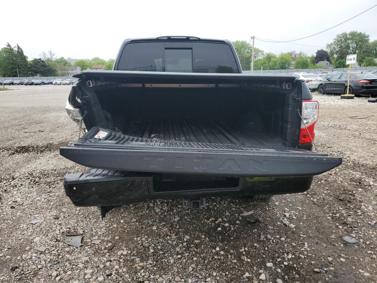 1N6AA1E50KN516499 2019 Nissan Titan Sv