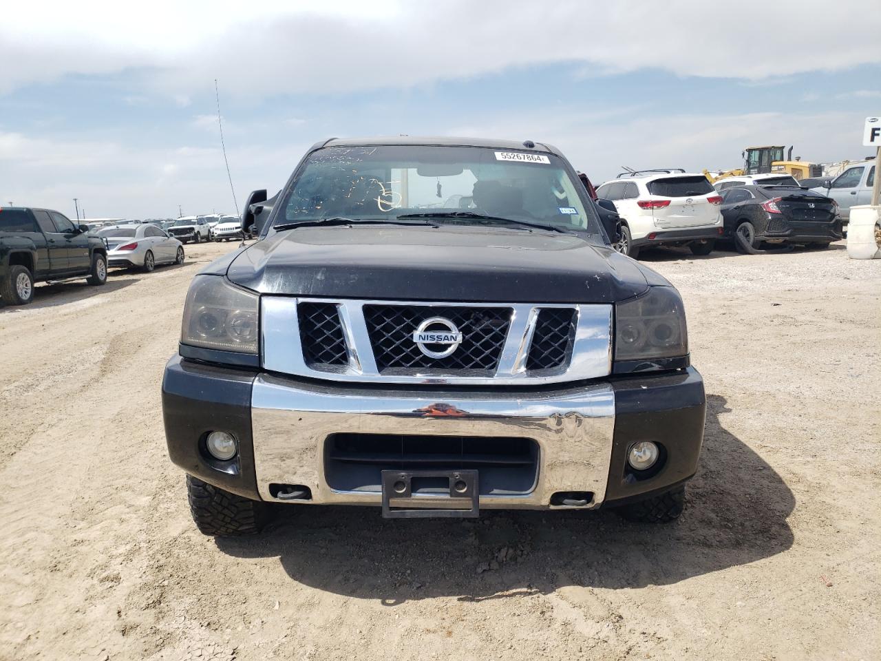 1N6BA0EC5BN310995 2011 Nissan Titan S