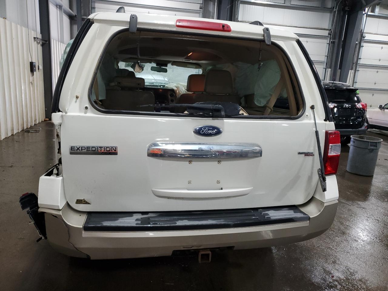 1FMFU18568LA42733 2008 Ford Expedition Eddie Bauer