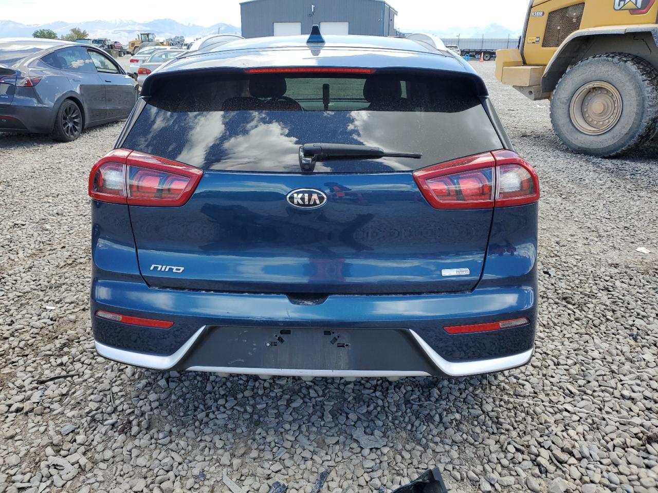 KNDCB3LC4J5207106 2018 Kia Niro Fe