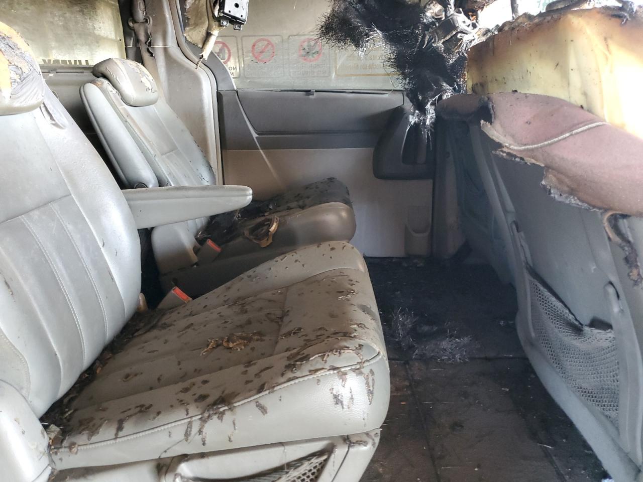 2A4RR5D17AR178616 2010 Chrysler Town & Country Touring