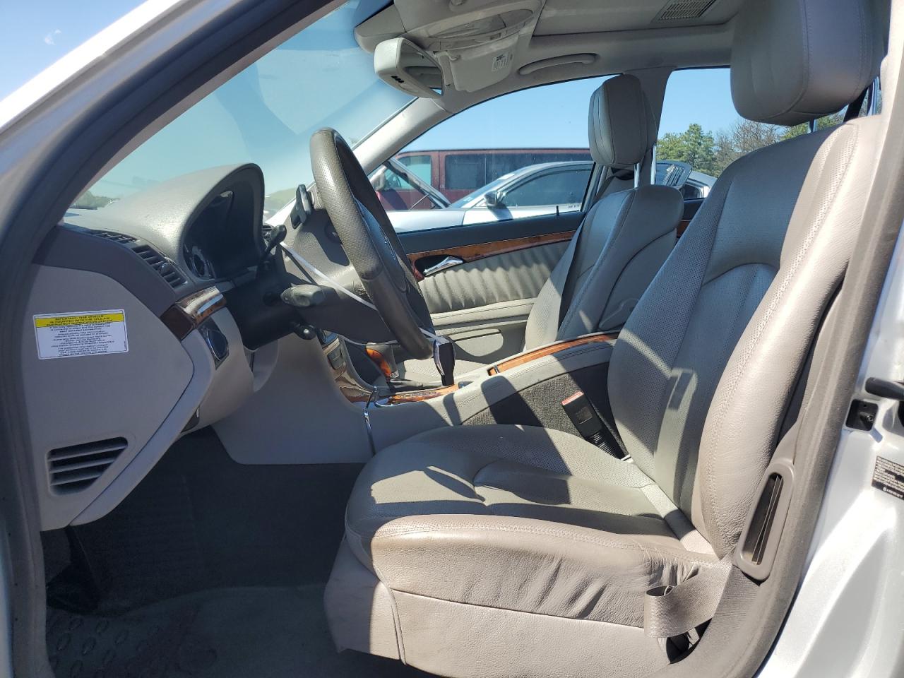 WDBUF90X59B411024 2009 Mercedes-Benz E 550 4Matic