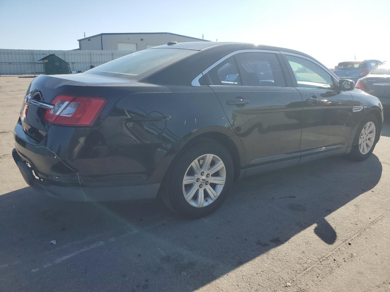 1FAHP2DW0CG118043 2012 Ford Taurus Se