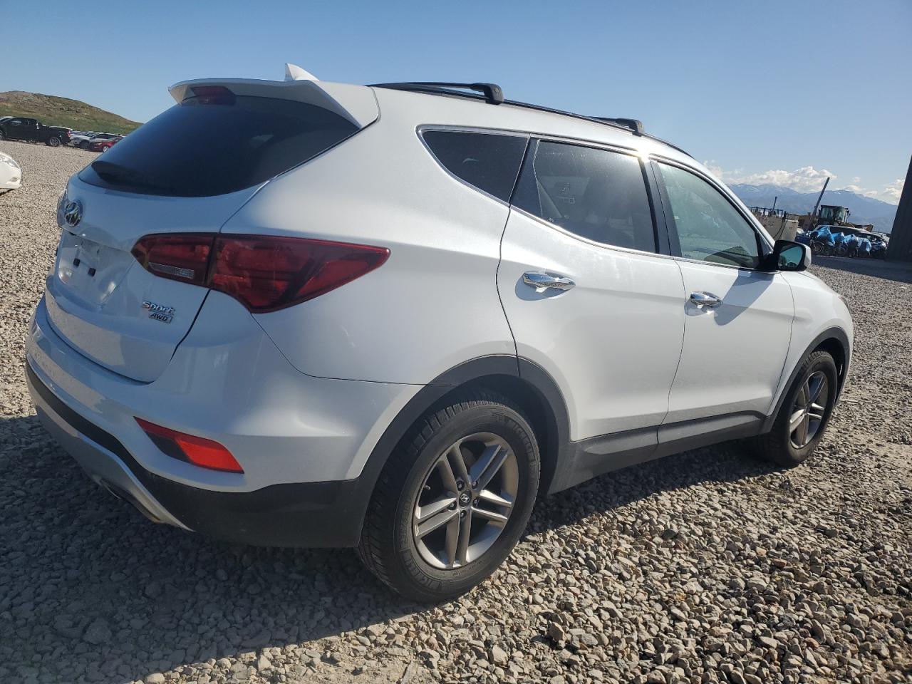 2017 Hyundai Santa Fe Sport vin: 5NMZUDLB4HH032946