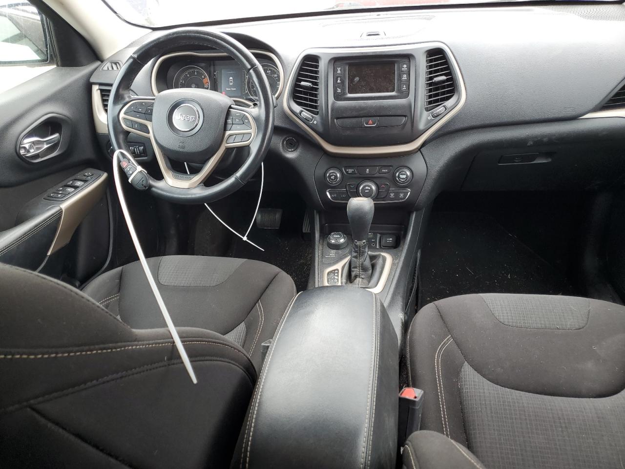 1C4PJMCBXHD219908 2017 Jeep Cherokee Latitude