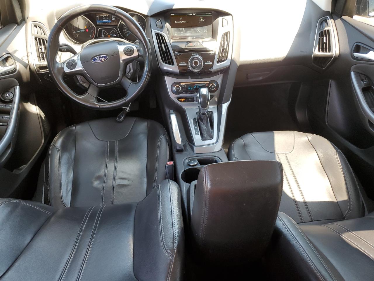 1FAHP3J26CL399425 2012 Ford Focus Titanium