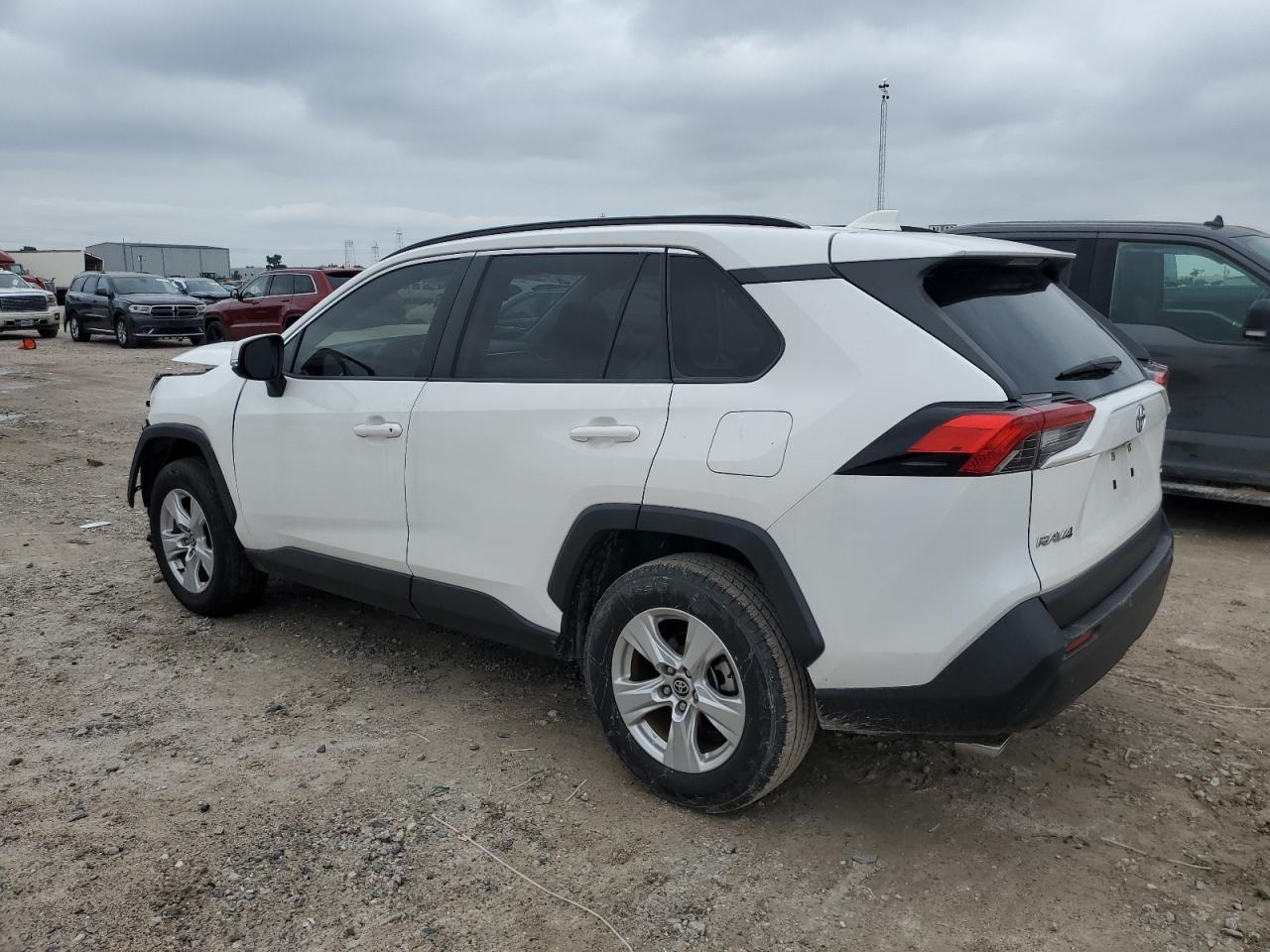 2020 Toyota Rav4 Xle vin: JTMW1RFV8LD060958