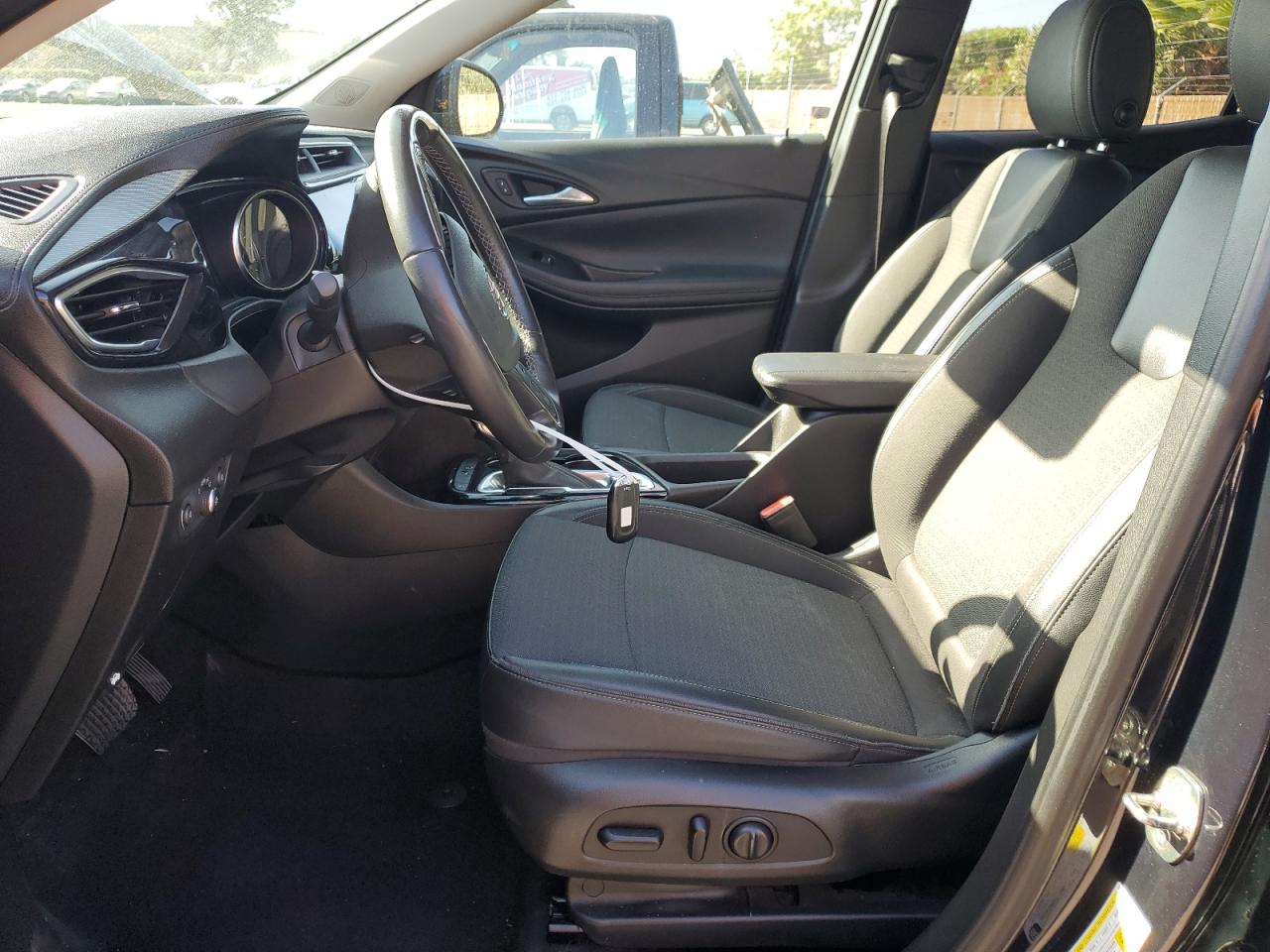 KL4MMBS29LB085875 2020 Buick Encore Gx Preferred