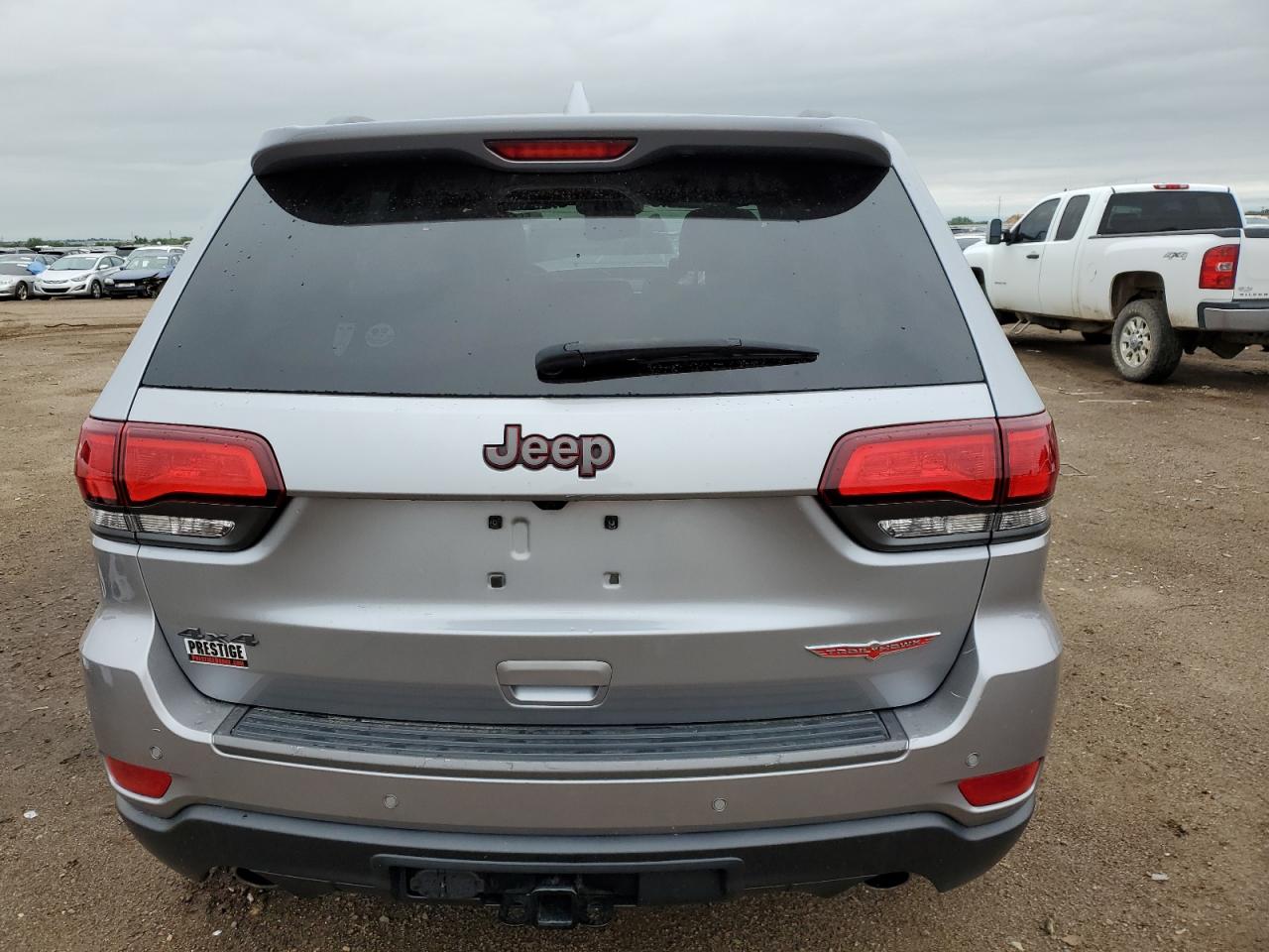 1C4RJFLG5JC458889 2018 Jeep Grand Cherokee Trailhawk