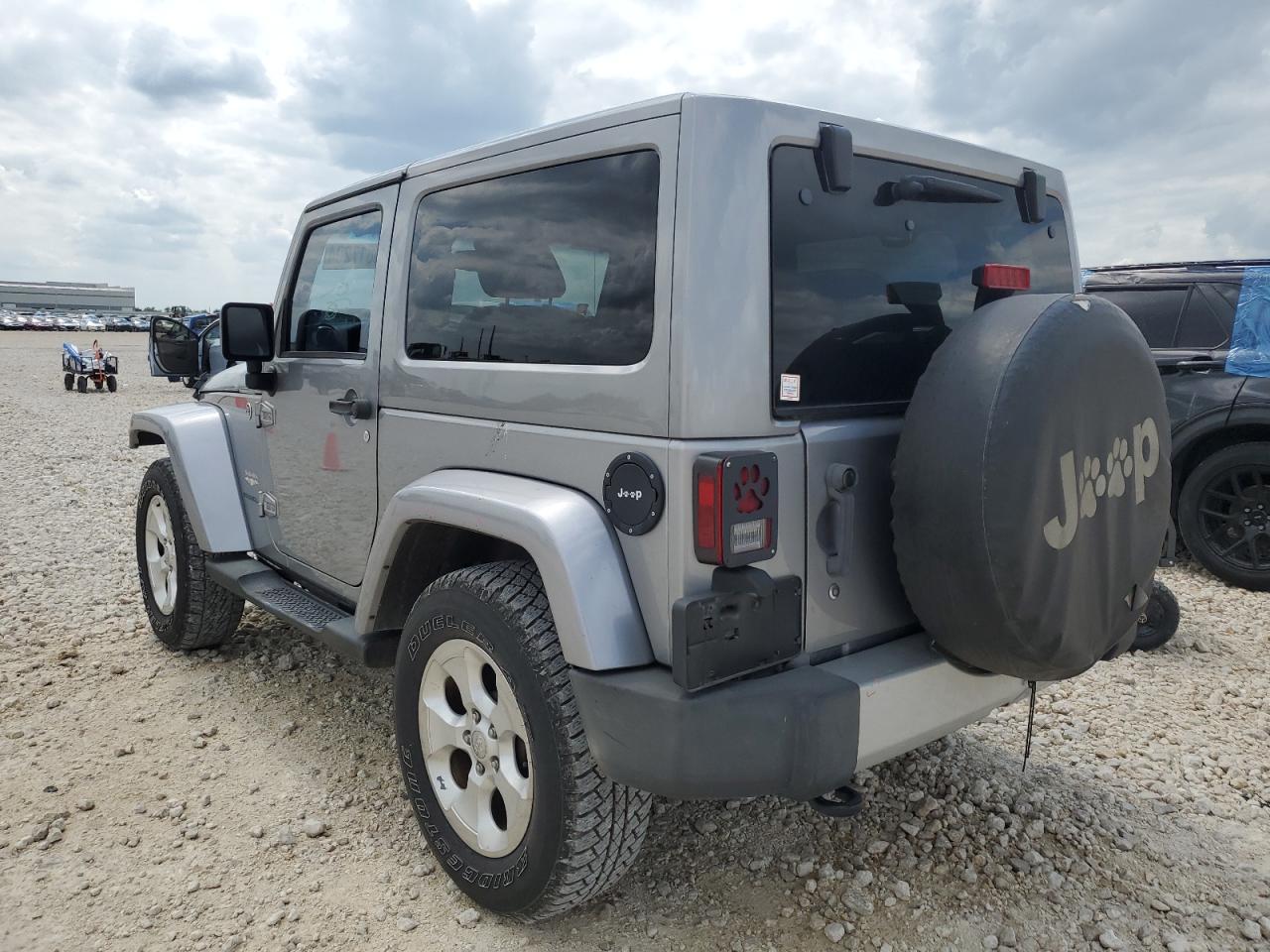 1C4AJWBG3DL550912 2013 Jeep Wrangler Sahara