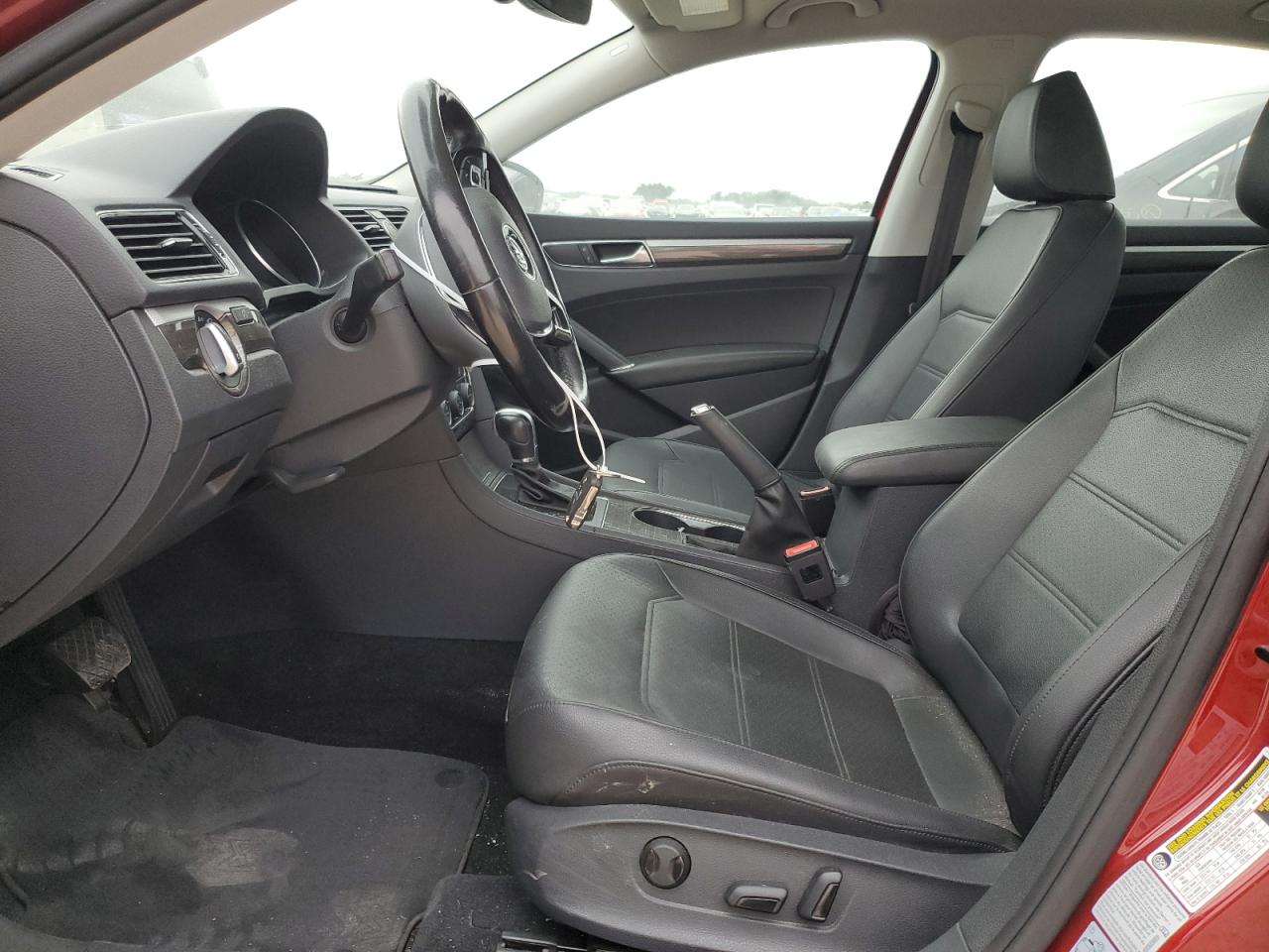 1VWGT7A30HC060665 2017 Volkswagen Passat Se