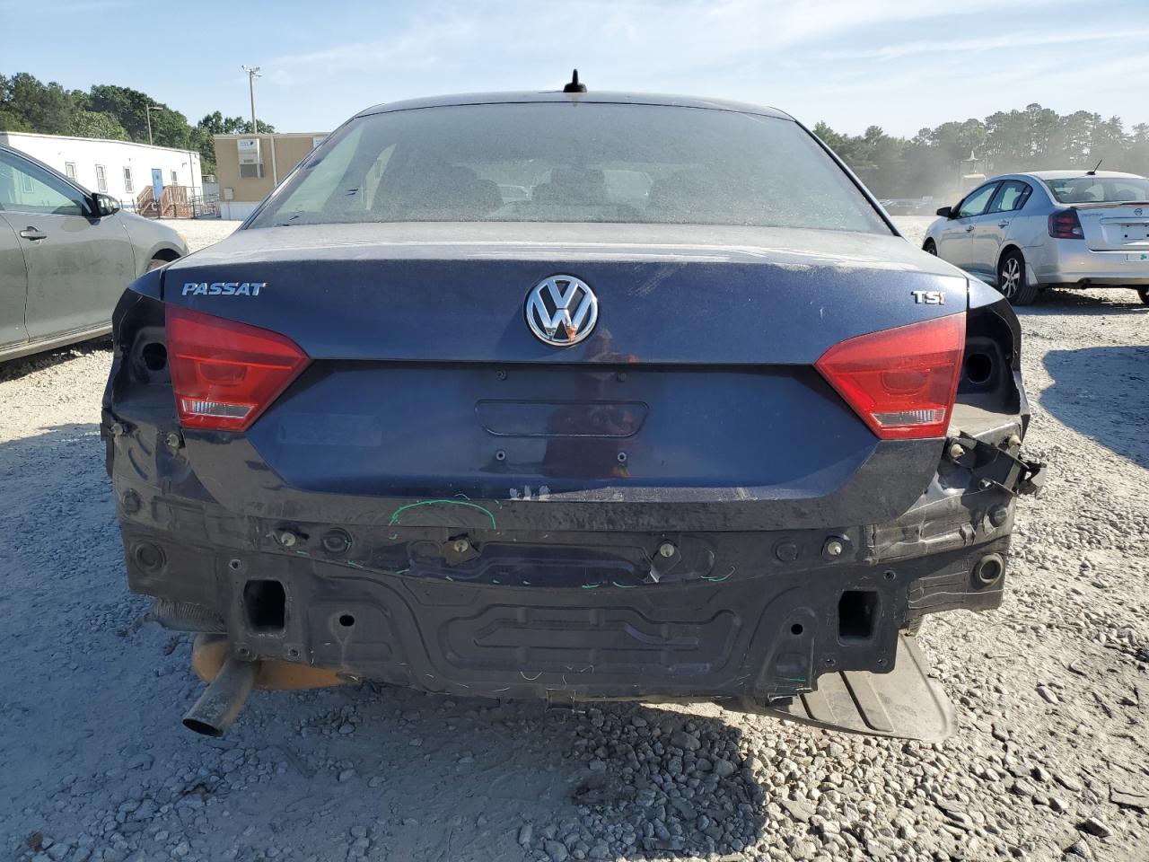 1VWAT7A33FC027128 2015 Volkswagen Passat S