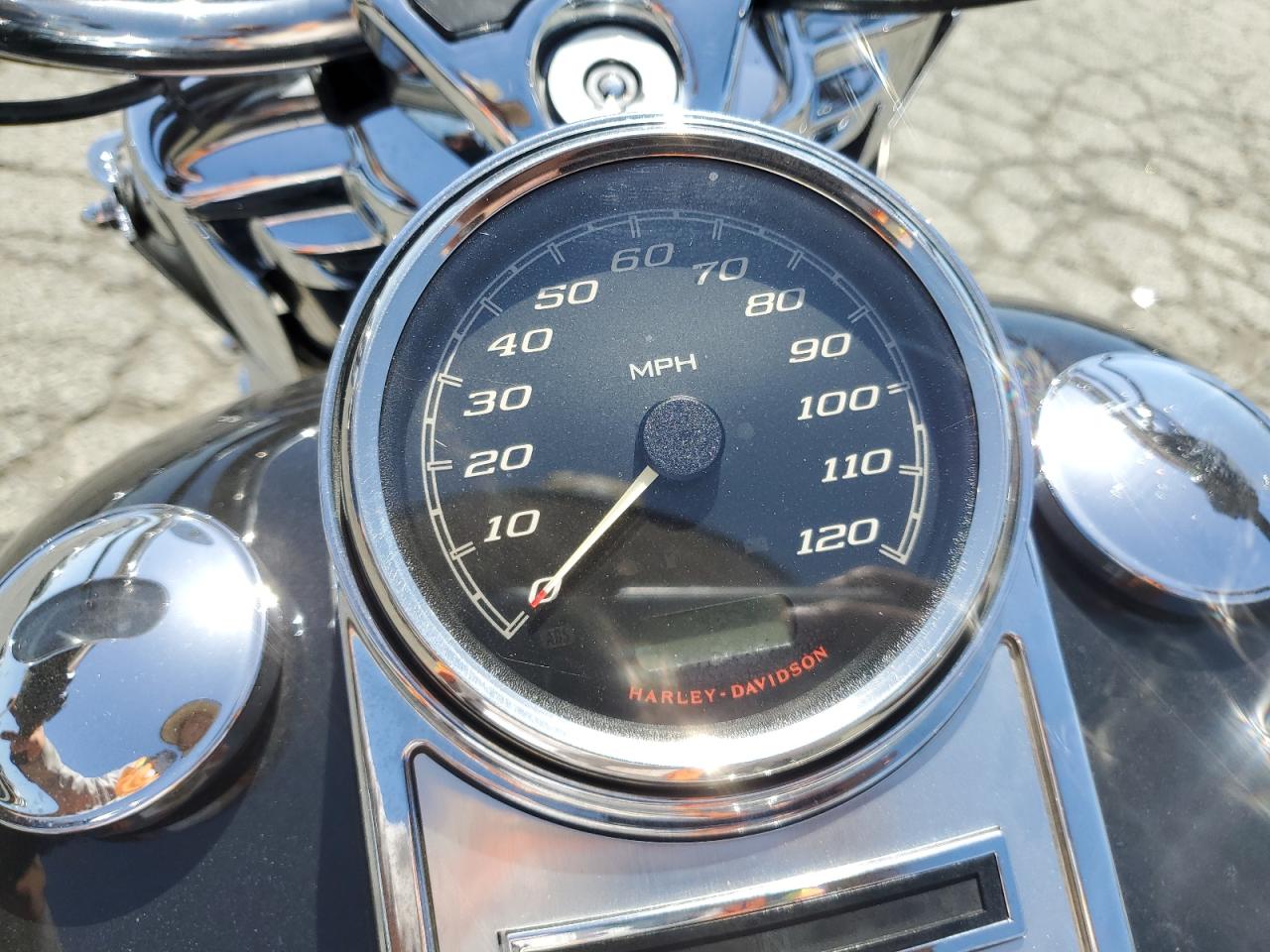1HD1FBC34JB672216 HARLEY-DAVIDSON FL 2018