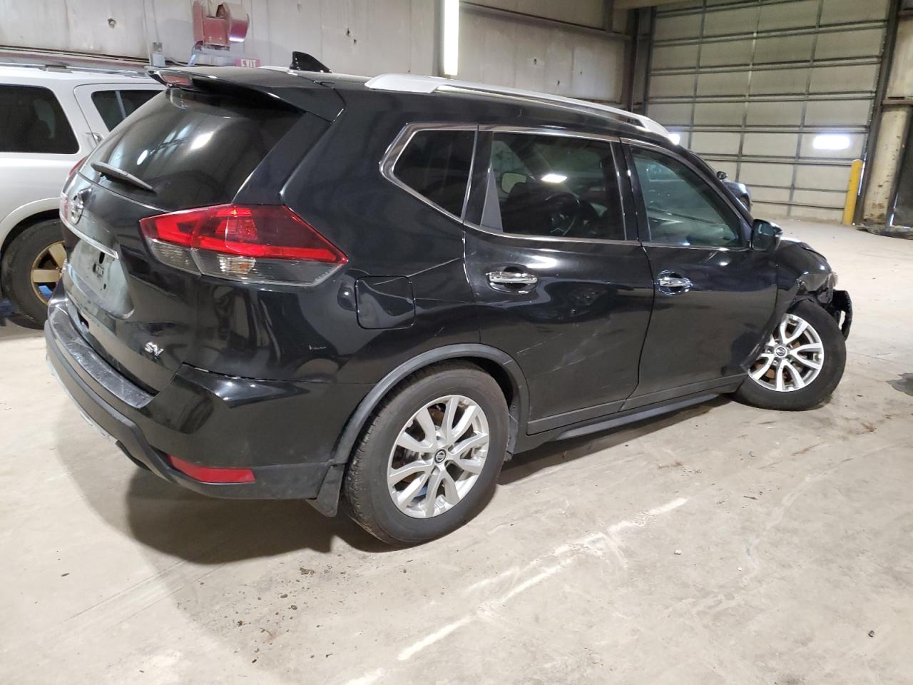 KNMAT2MT7JP512617 NISSAN ROGUE 2018