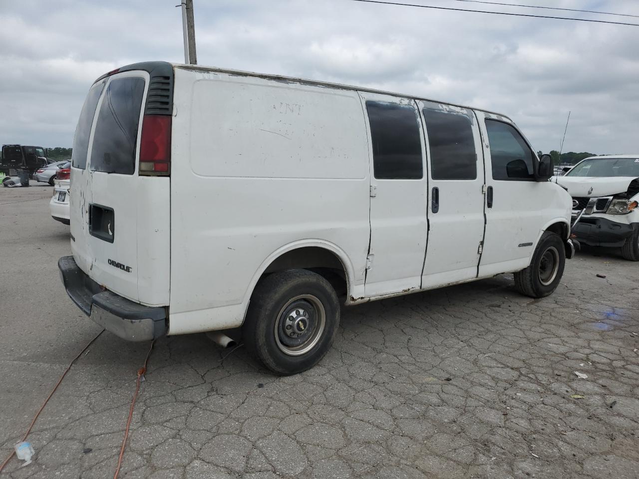 1GCGG25R721143909 2002 Chevrolet Express G2500