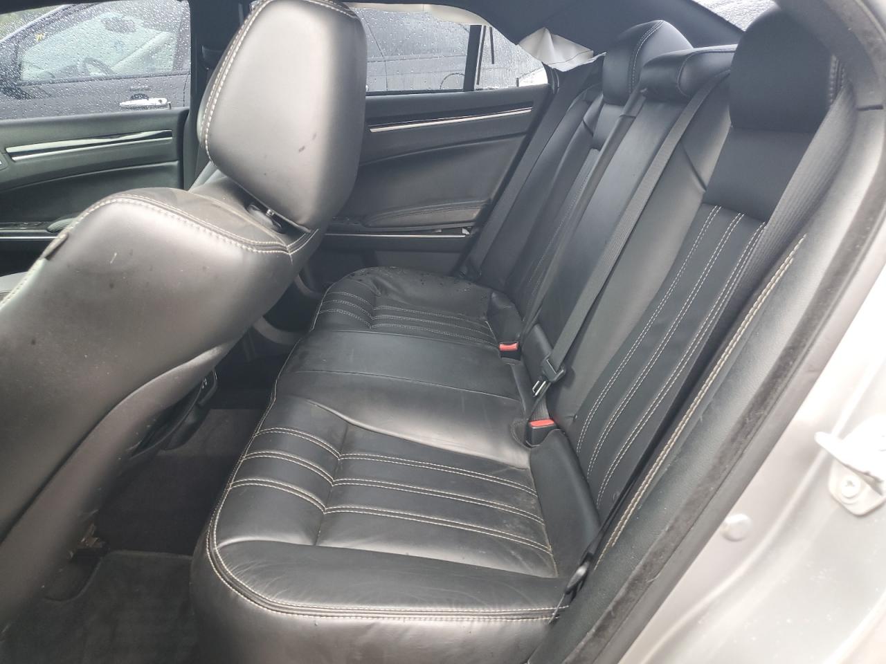 2C3CCABG8JH240547 2018 Chrysler 300 S