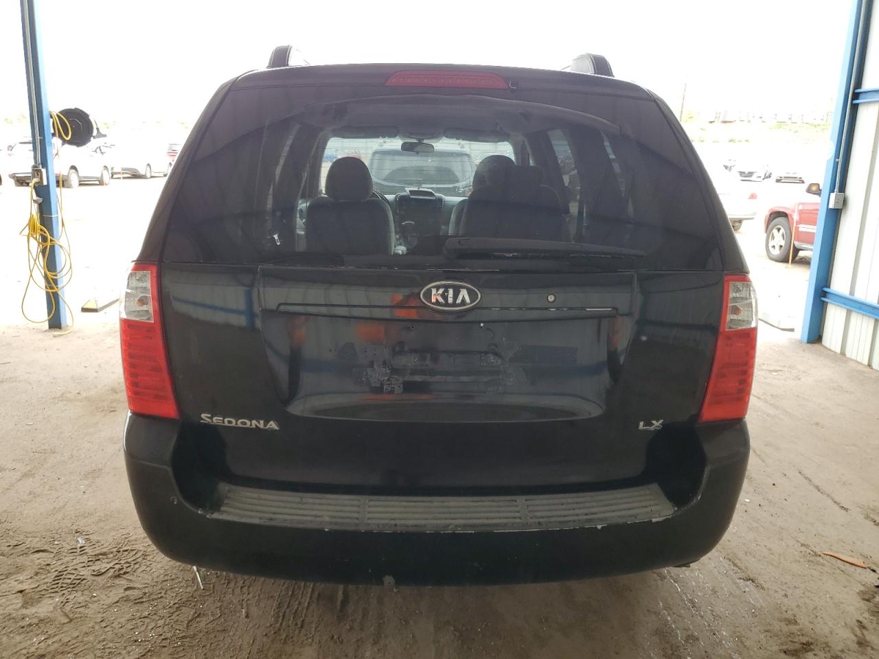 KNDMB233286218527 2008 Kia Sedona Ex