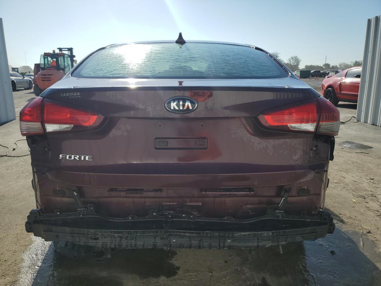 3KPFK4A73JE178047 2018 Kia Forte Lx