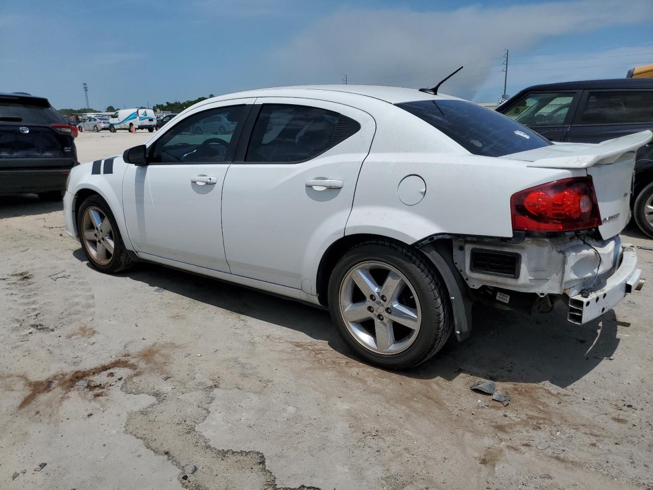 1C3CDZAB2DN638656 2013 Dodge Avenger Se