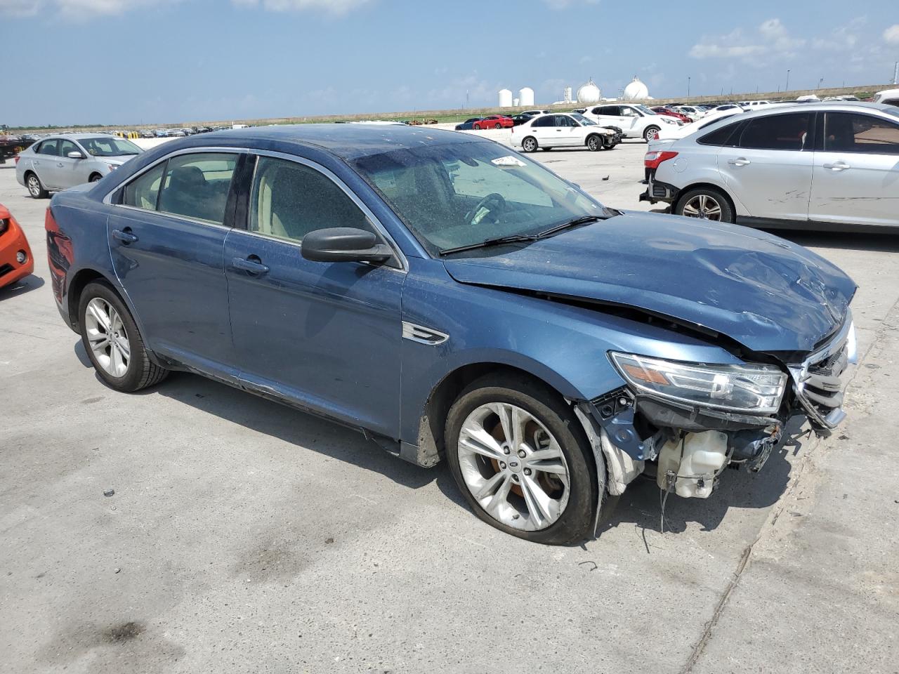 1FAHP2D8XJG102625 2018 Ford Taurus Se