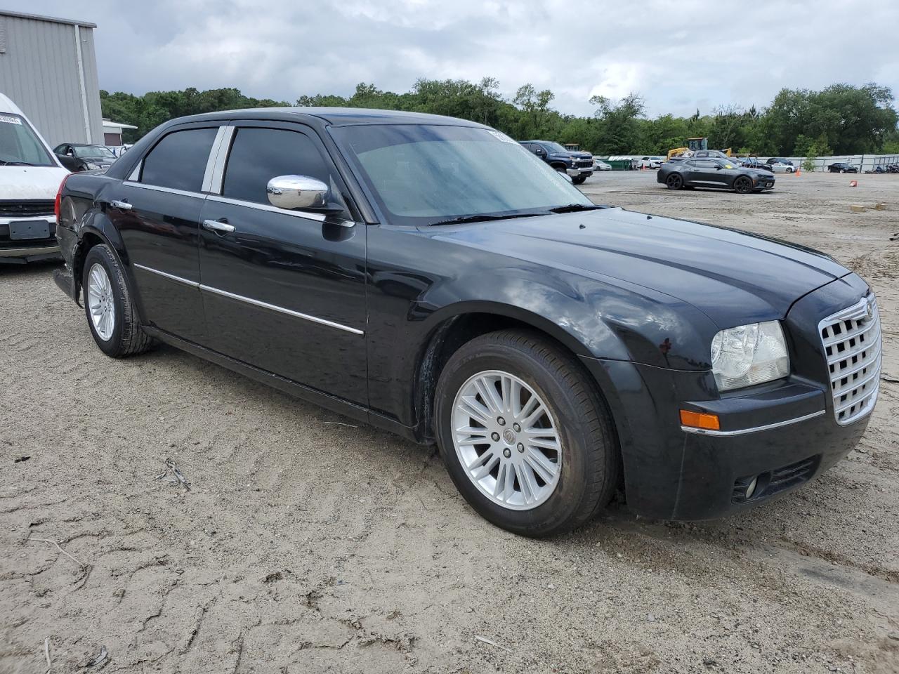 2C3CA5CV1AH300680 2010 Chrysler 300 Touring