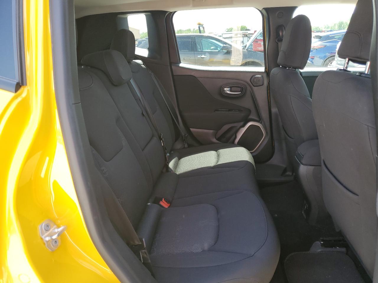 ZACCJABTXFPB77729 2015 Jeep Renegade Latitude