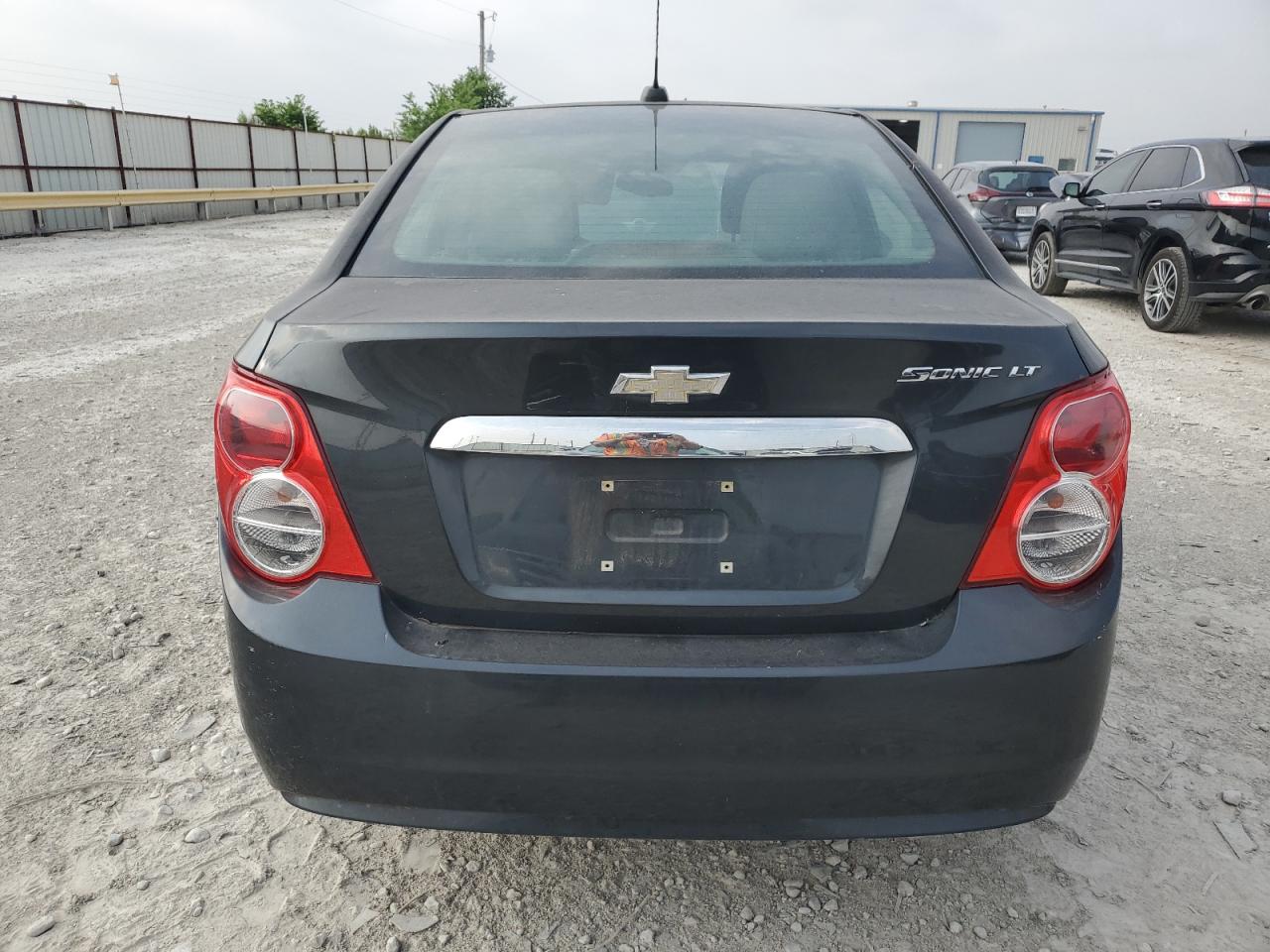 1G1JC5SH8F4165574 2015 Chevrolet Sonic Lt