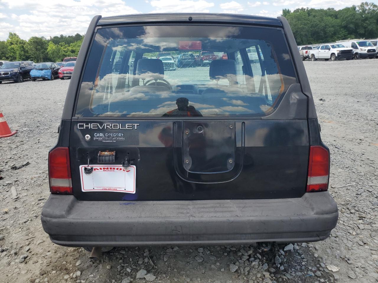 2CNBE1365W6906639 1998 Chevrolet Tracker