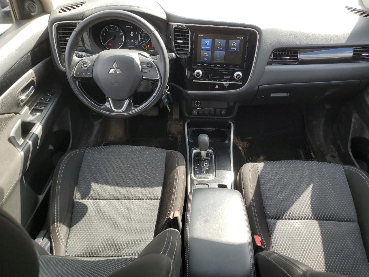 JA4AZ2A33LZ611827 2020 Mitsubishi Outlander Es
