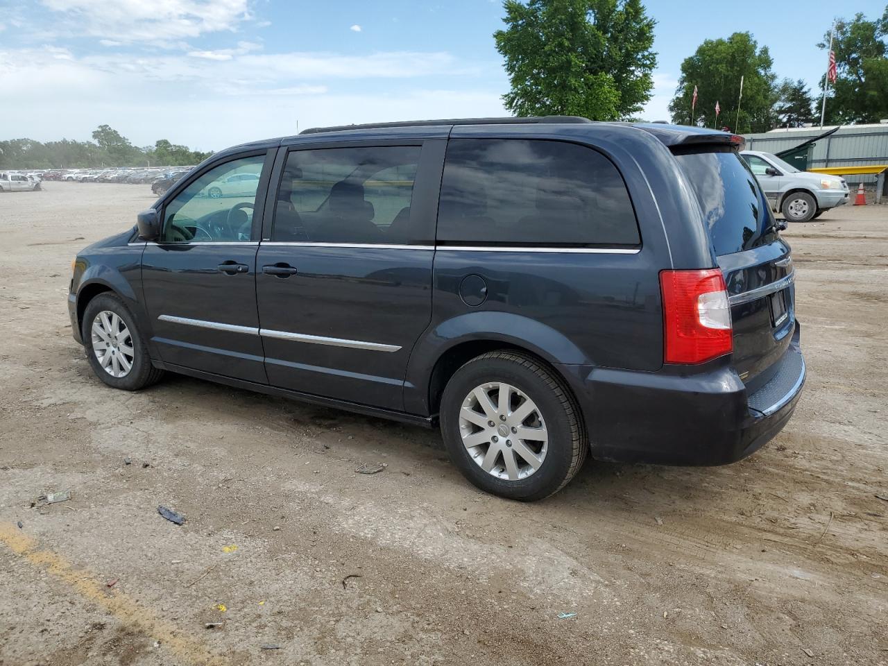 Lot #2888557122 2014 CHRYSLER TOWN & COU