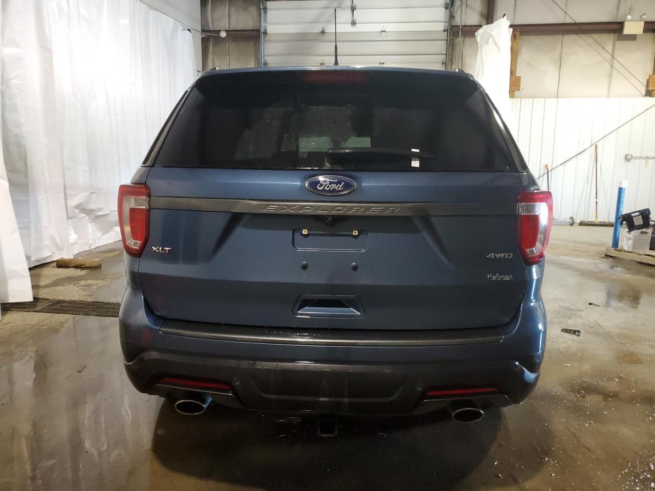 1FM5K8D8XJGA39326 2018 Ford Explorer Xlt