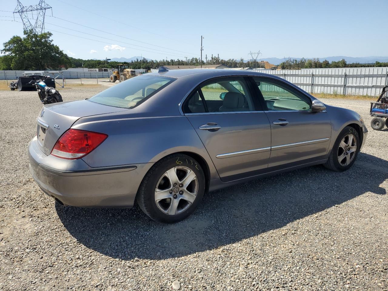 JH4KB165X5C010860 2005 Acura Rl