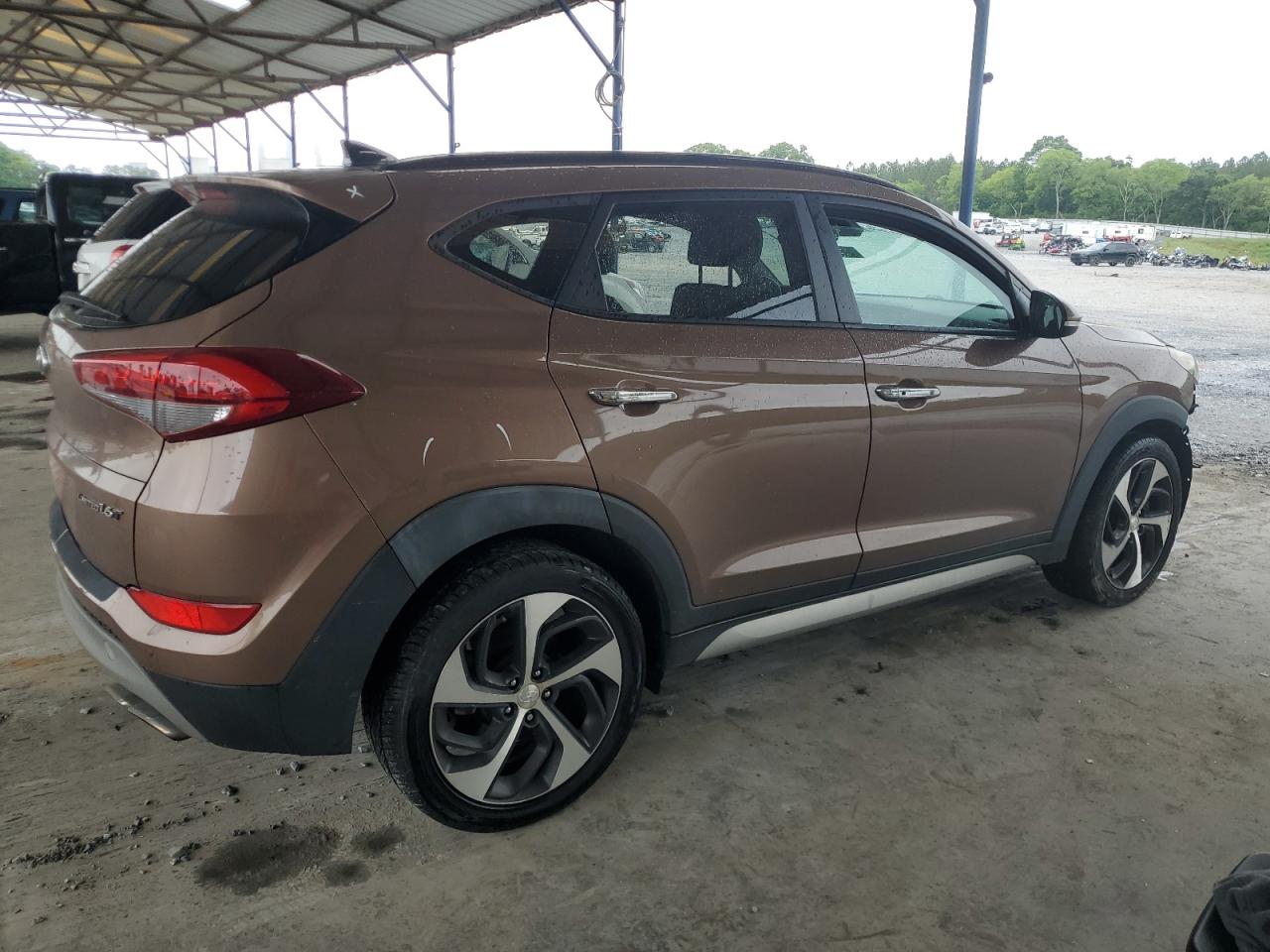 KM8J33A27HU330067 2017 Hyundai Tucson Limited