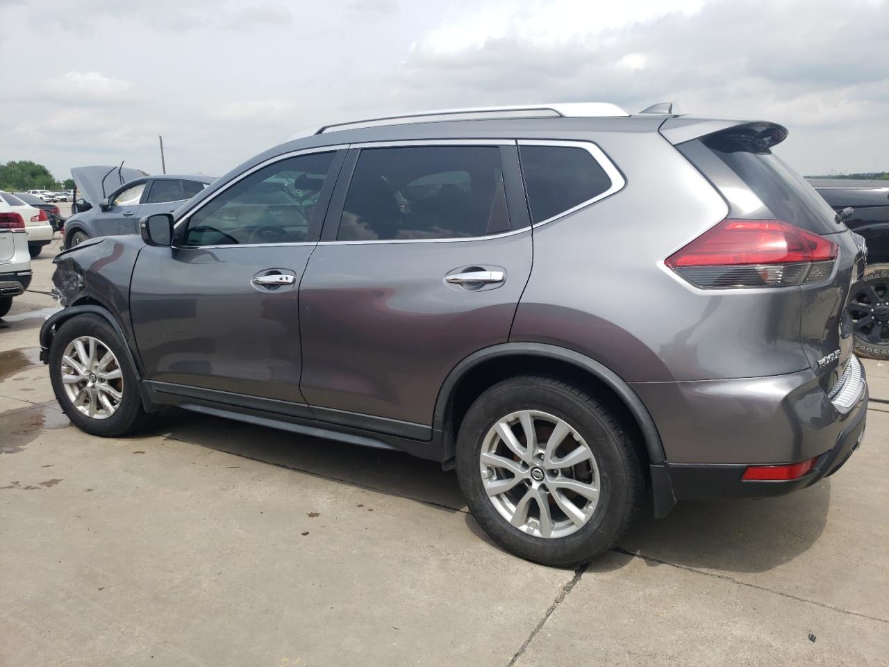 KNMAT2MT5HP601841 NISSAN ROGUE 2017