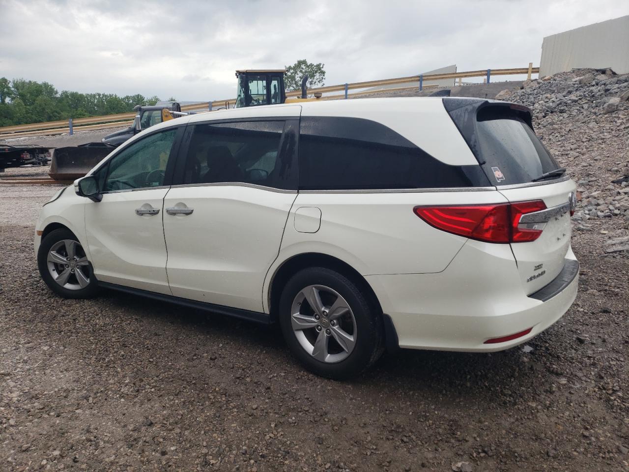 5FNRL6H76JB107219 2018 Honda Odyssey Exl