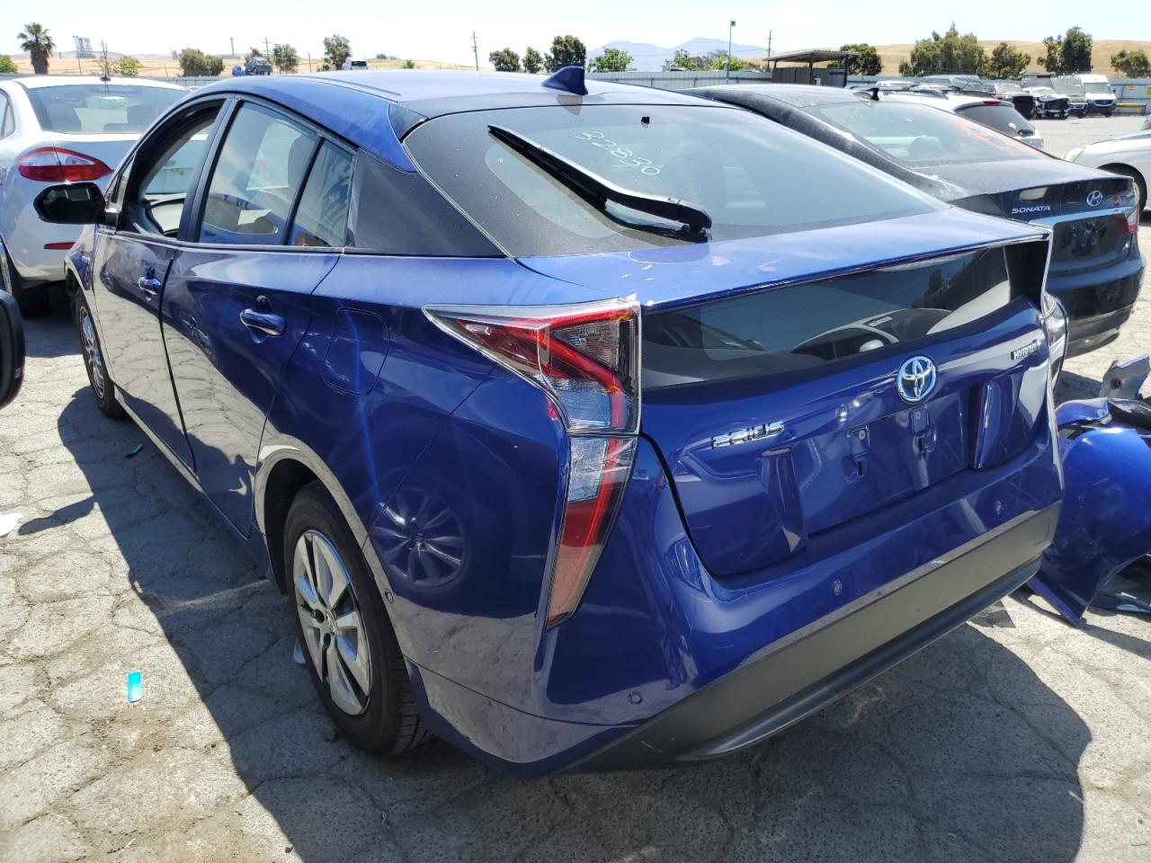 JTDKBRFU9J3073742 2018 Toyota Prius