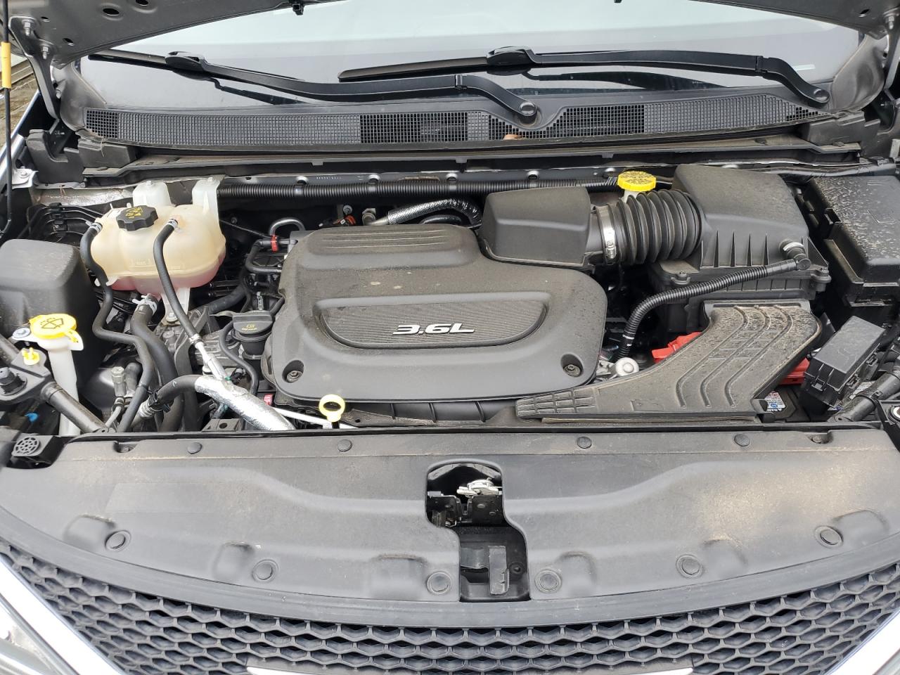 2C4RC1EG4JR229296 2018 Chrysler Pacifica Touring L Plus