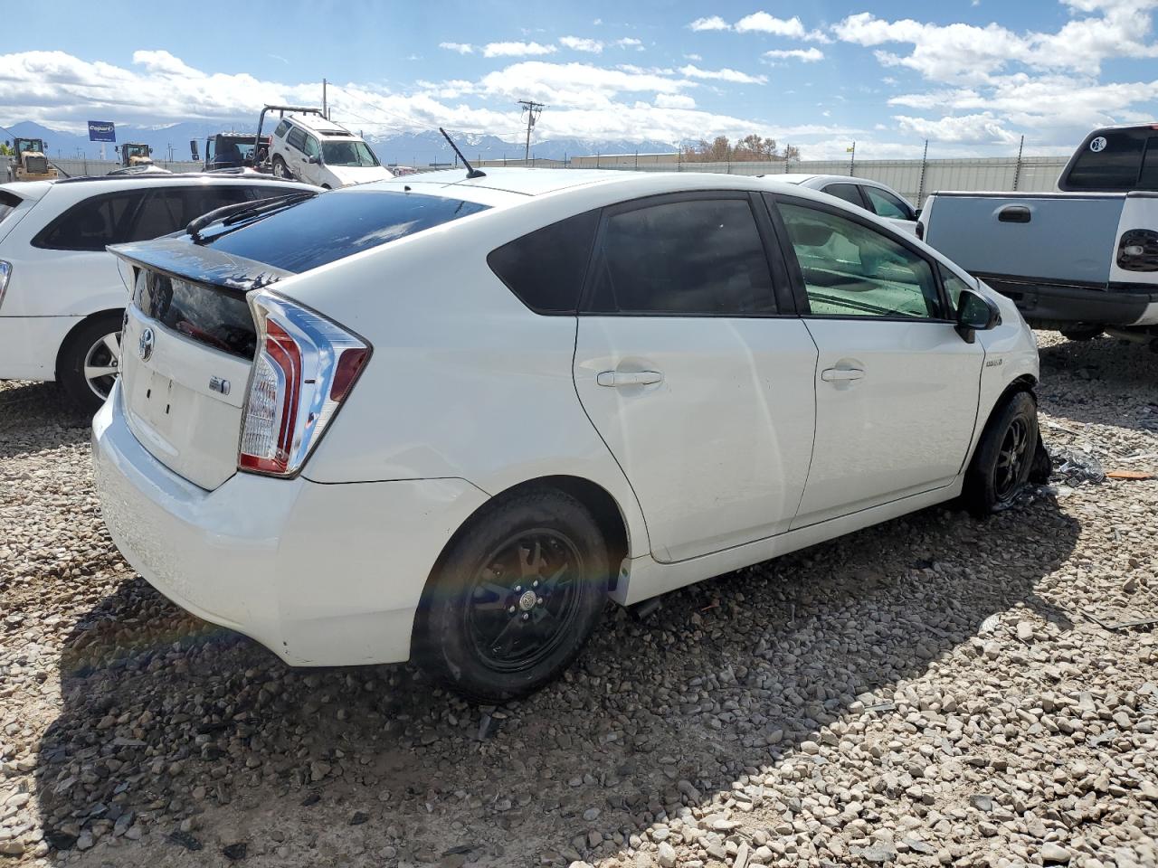 JTDKN3DU7E1764115 2014 Toyota Prius