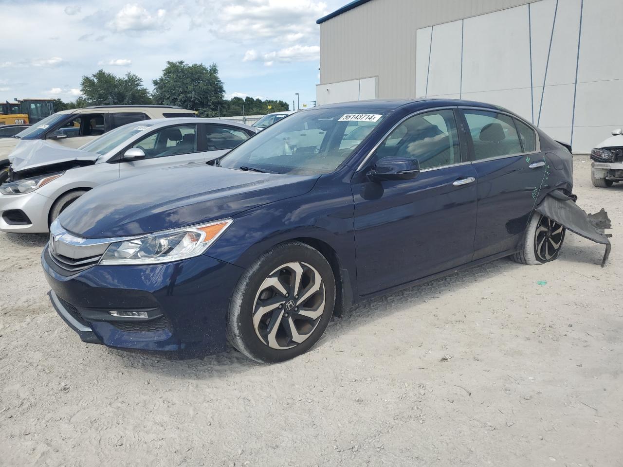 1HGCR2F82HA233669 2017 Honda Accord Exl