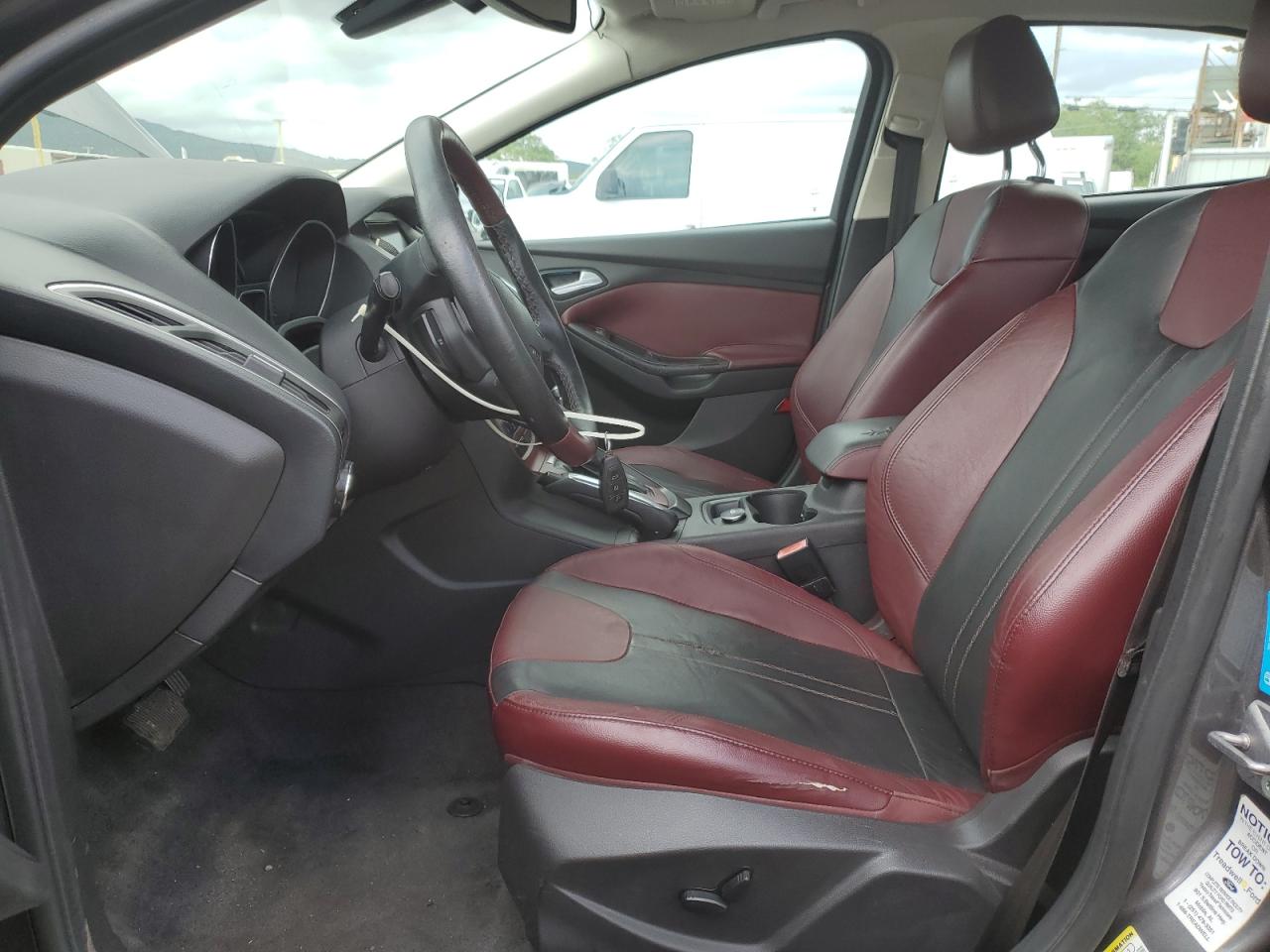 1FAHP3J22CL182678 2012 Ford Focus Titanium