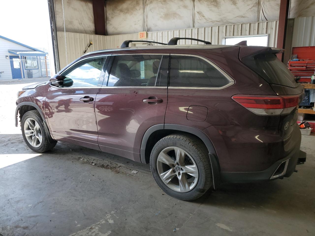 5TDDZRFH4JS835073 TOYOTA HIGHLANDER 2018