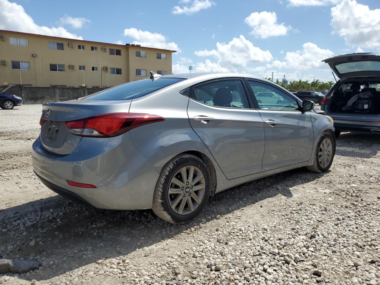 KMHDH4AE4FU222310 2015 Hyundai Elantra Se