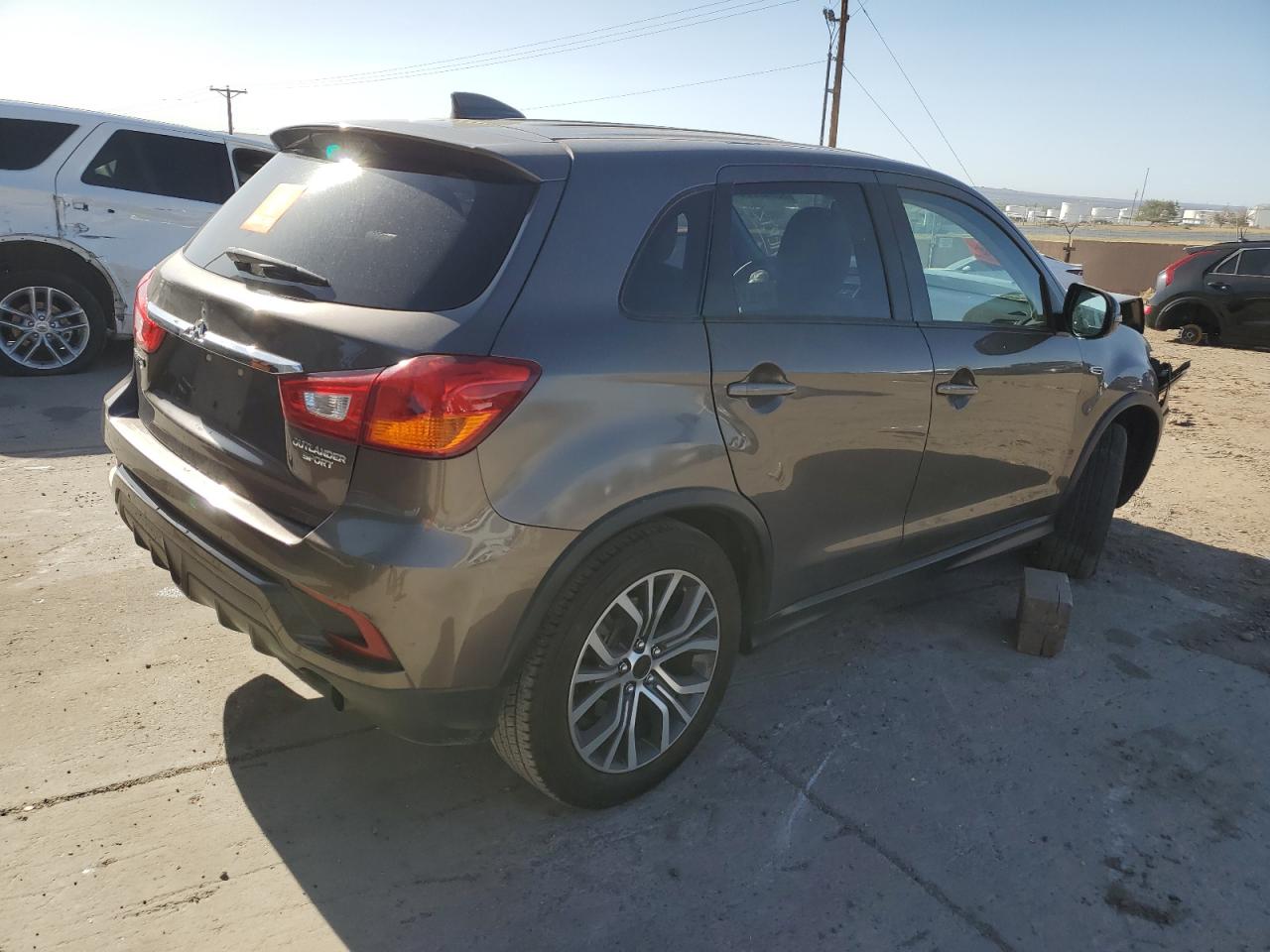 JA4AP3AU5KU023041 2019 Mitsubishi Outlander Sport Es